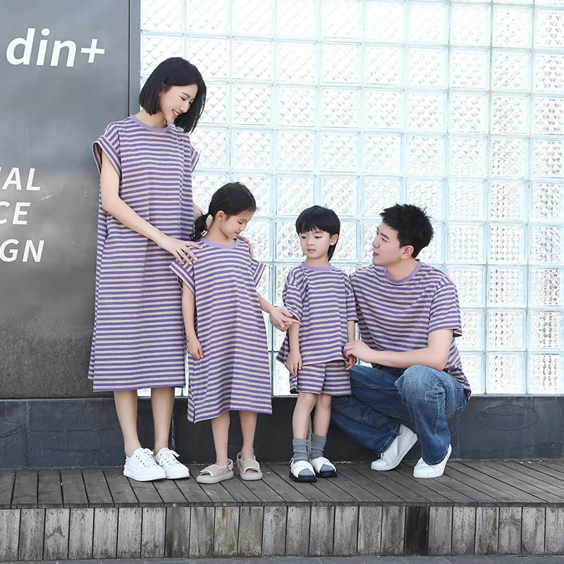 Summer Clothing Looks - Familiekleding: moeder en dochter dezelfde jurk,