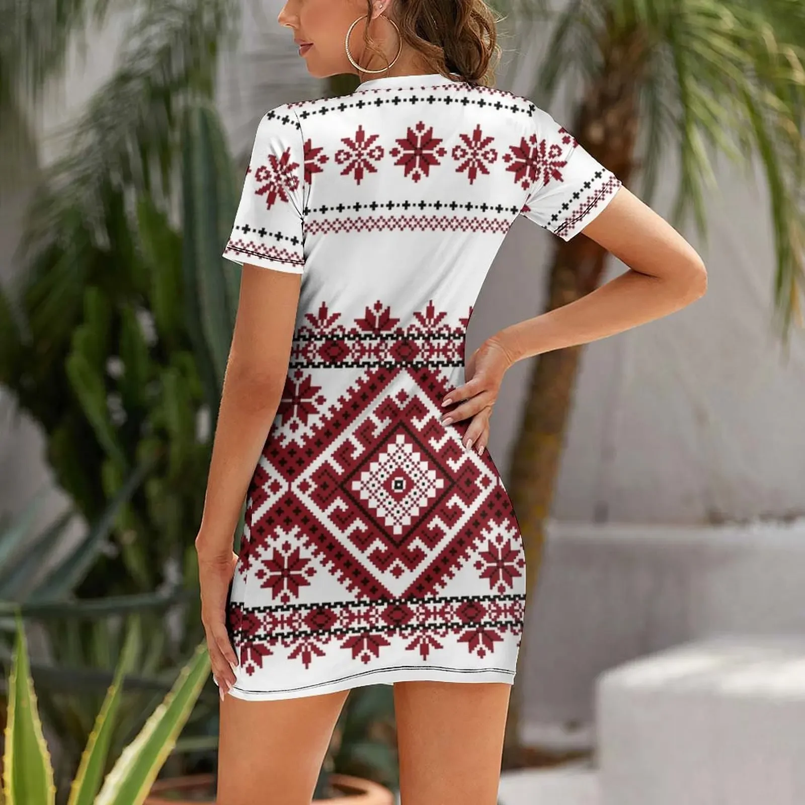 Traditioneel Roemeens motief J - Summer Clothing Trends For Women 2026 recensie en prijs