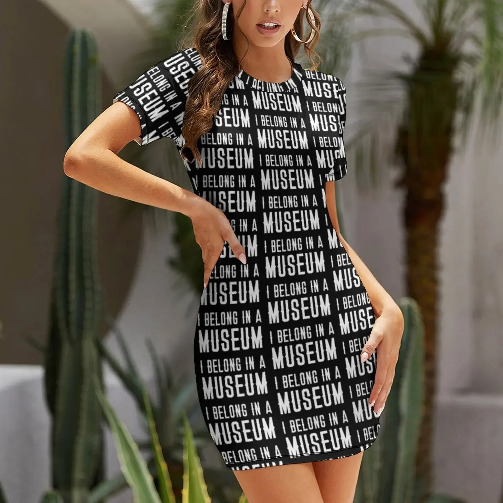I BELONG IN A MUSEUM Jurk met  - Summer Clothing Trends For Women 2026 recensie en prijs